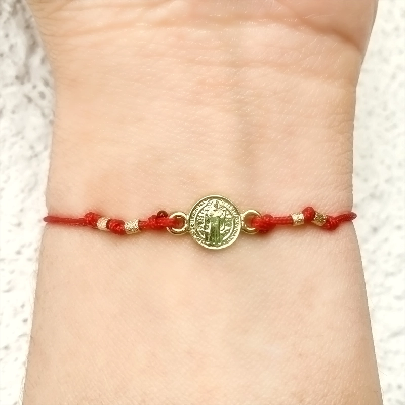 PULSERA ANDREA COGGIOLA JOYAS SAN BENITO ENCHAPADO ORO 18K CORDÓN ROJO - 2