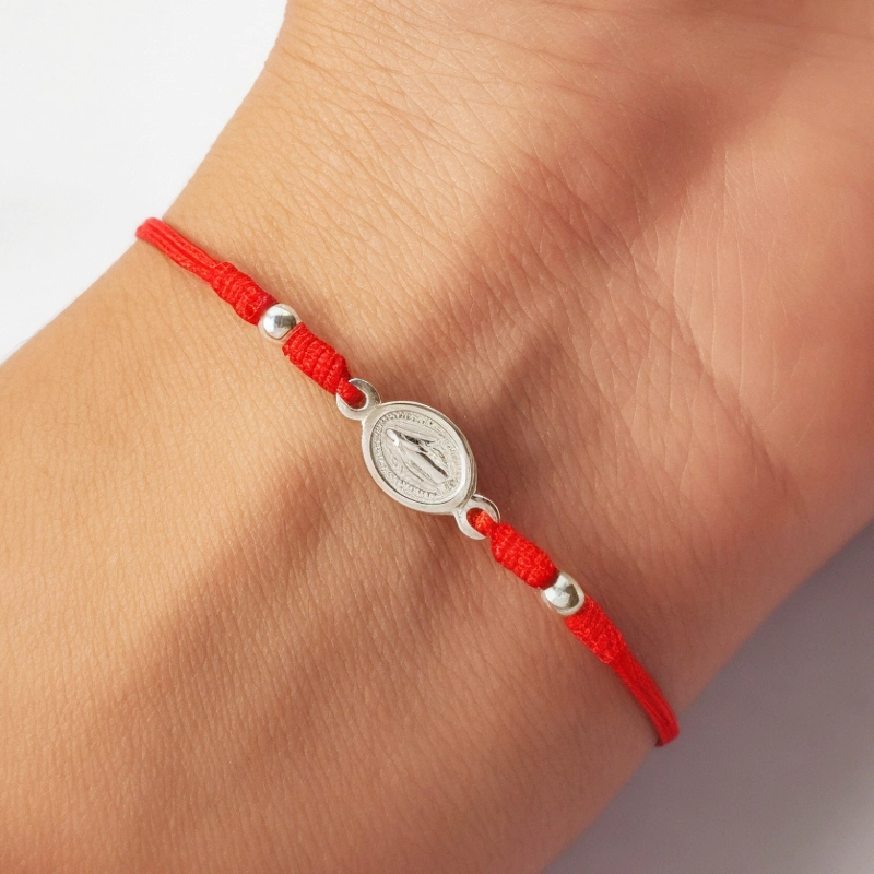 PULSERA ANDREA COGGIOLA JOYAS VIRGEN DE LOS RAYOS PLATA FINA 925 CORDÓN ROJO - 3