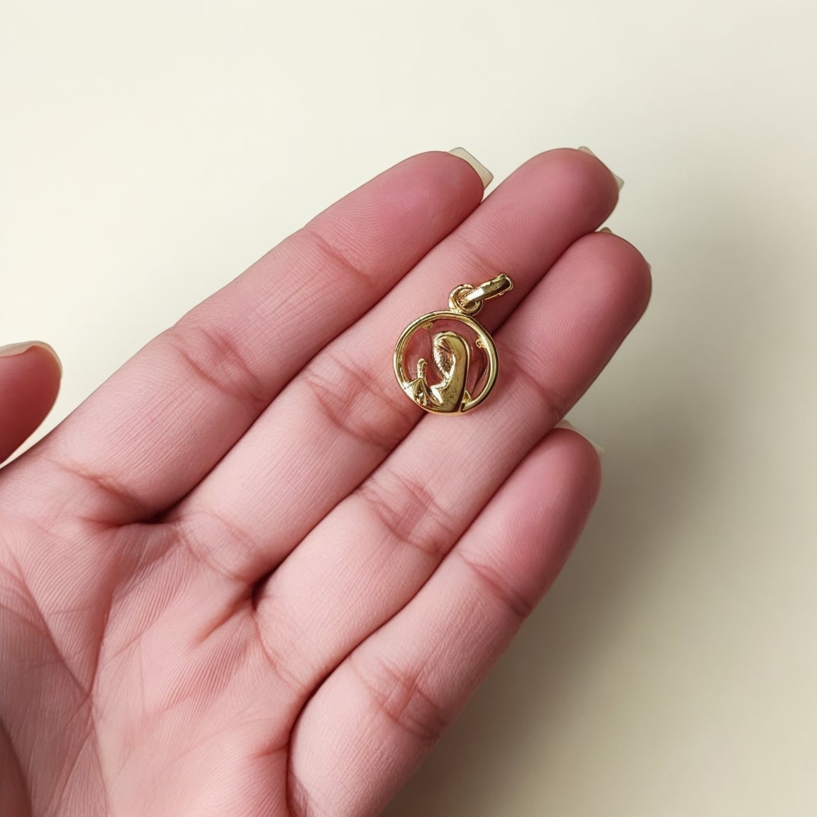 COLGANTE MEDALLA VIRGEN NIÑA CRISTAL 14MM ENCHAPADO ORO 18K - 3
