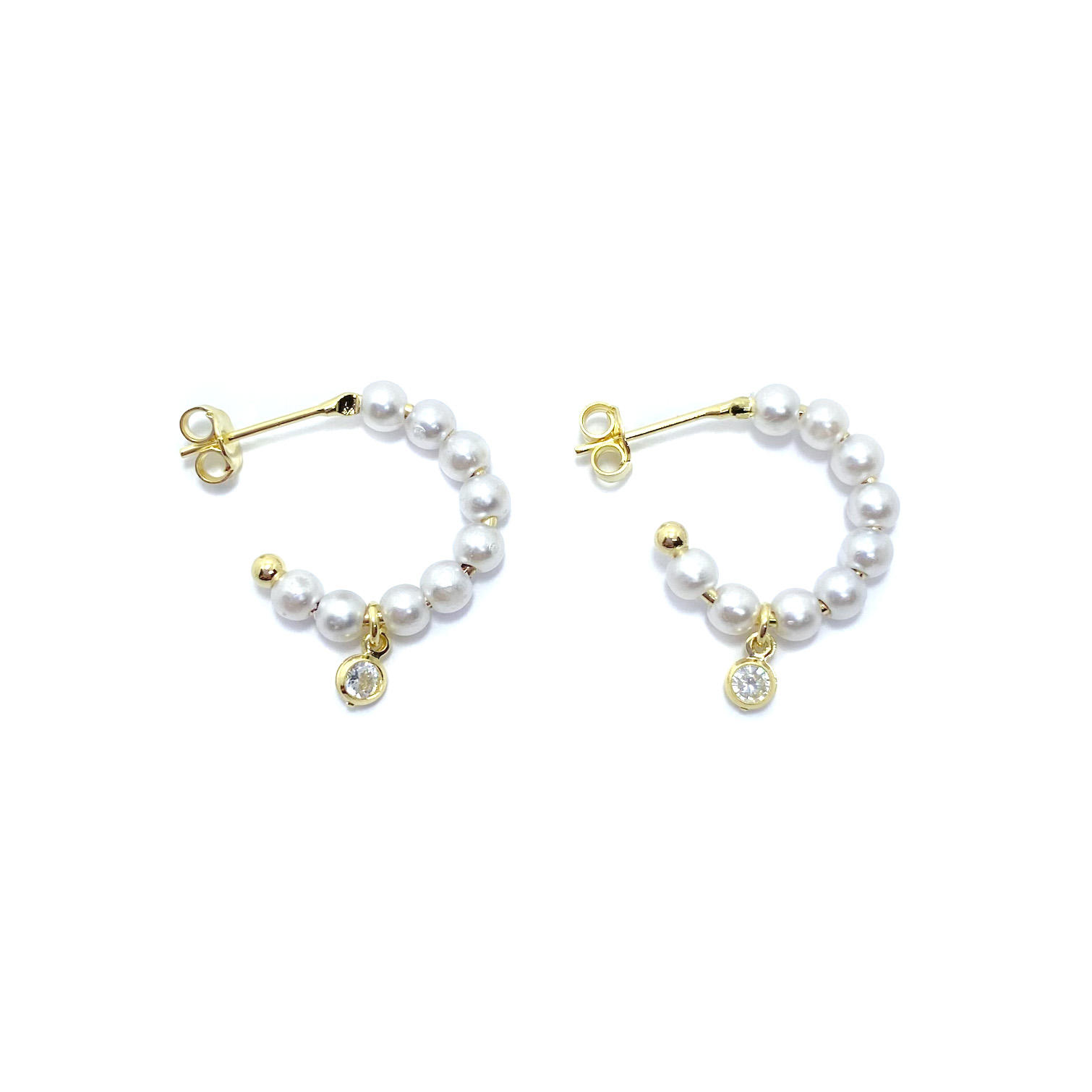 AROS ANDREA COGGIOLA JOYAS ARGOLLAS PERLA SINTÉTICA CIRCÓN ENCHAPADO ORO 18K - 1