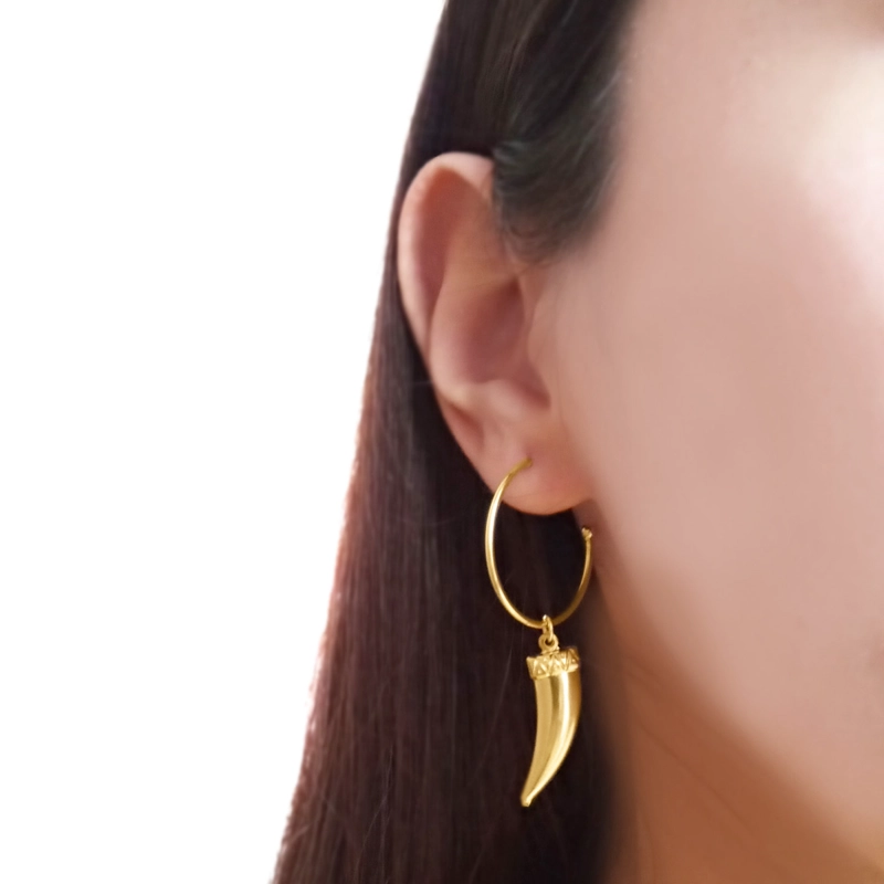 AROS ANDREA COGGIOLA JOYAS ARGOLLA CUERNO COLGANTE ENCHAPADO ORO 18K - 3