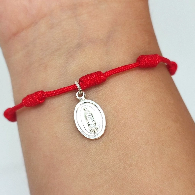 PULSERA ANDREA COGGIOLA JOYAS VIRGEN DE GUADALUPE CORDÓN ROJO PLATA FINA 925 - 2