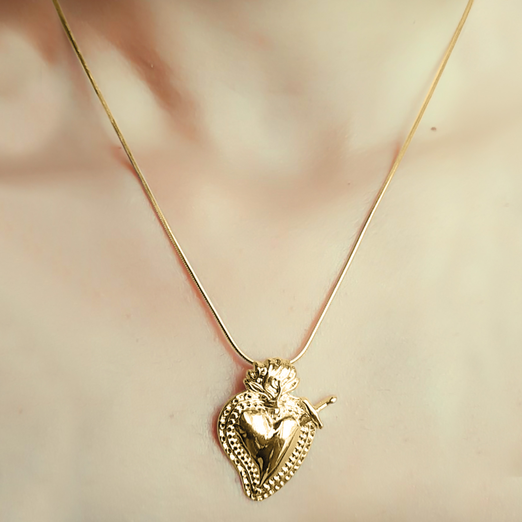 COLLAR ANDREA COGGIOLA JOYAS ENCHAPADO ORO 18K CORAZÓN DETENTE - 2