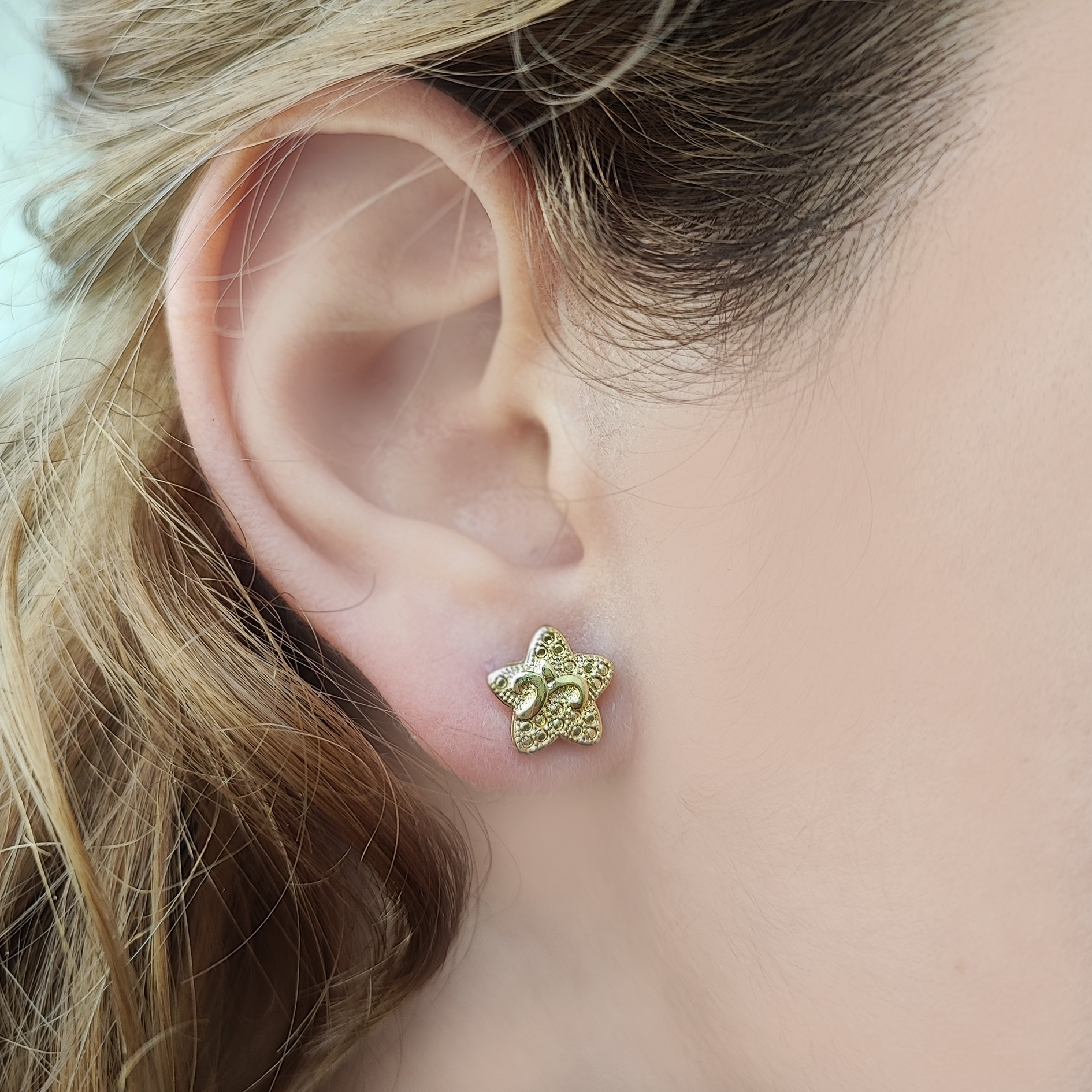 AROS ANDREA COGGIOLA JOYAS ESTRELLA PUNTITO ENCHAPADO ORO 18 K - 2