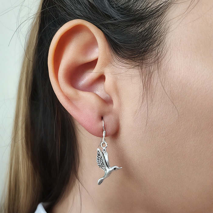 AROS ANDREA COGGIOLA JOYAS COLIBRÍ COLGANTE GANCHO PLATA FINA 925 ENVEJECIDA - 2