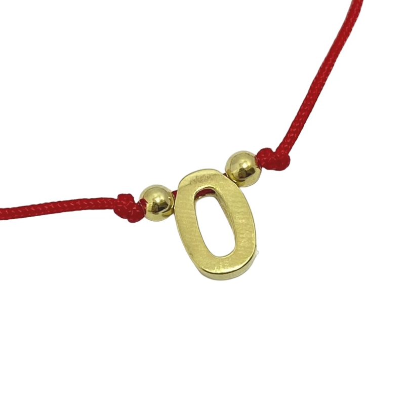 PULSERA ANDREA COGGIOLA JOYAS LETRA O CORDÓN ROJO ENCHAPADO ORO 18K - 2