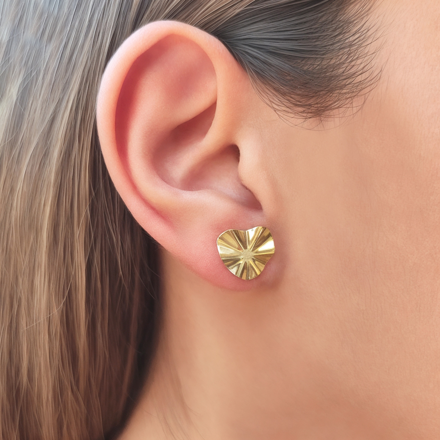 AROS ANDREA COGGIOLA JOYAS CORAZÓN PLISADO ENCHAPADO ORO 18K - 3