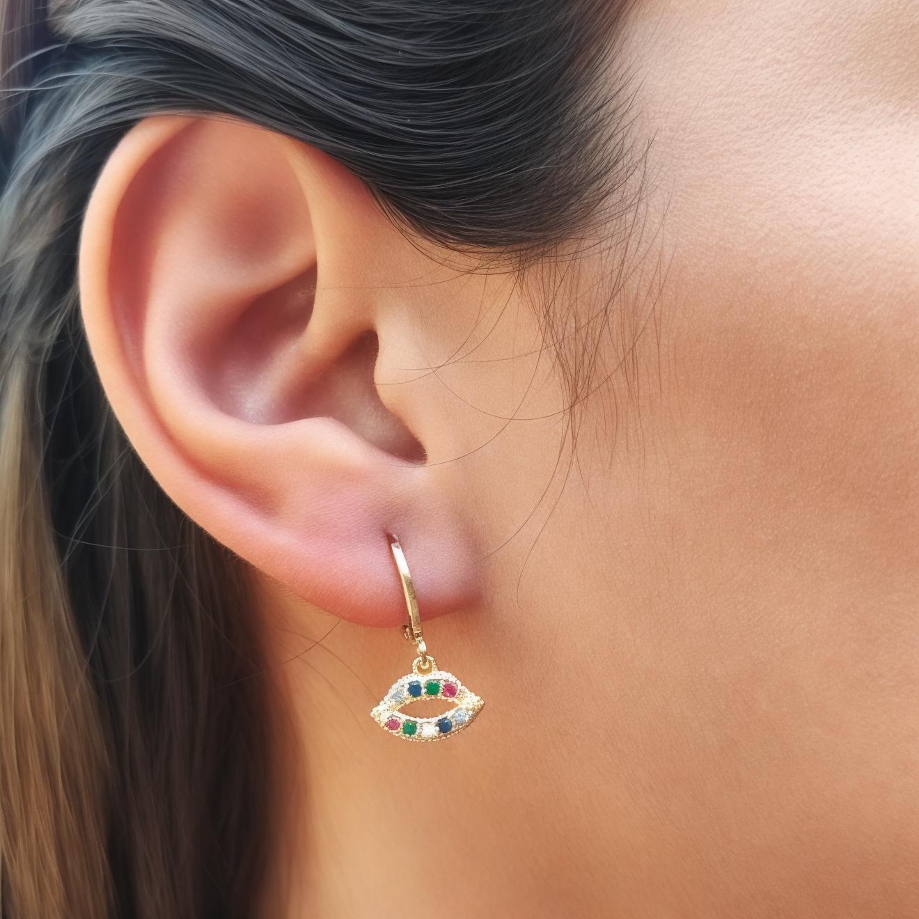 AROS ANDREA COGGIOLA JOYAS ARGOLLA BESO CIRCÓN COLORES ENCHAPADO ORO 18K - 3