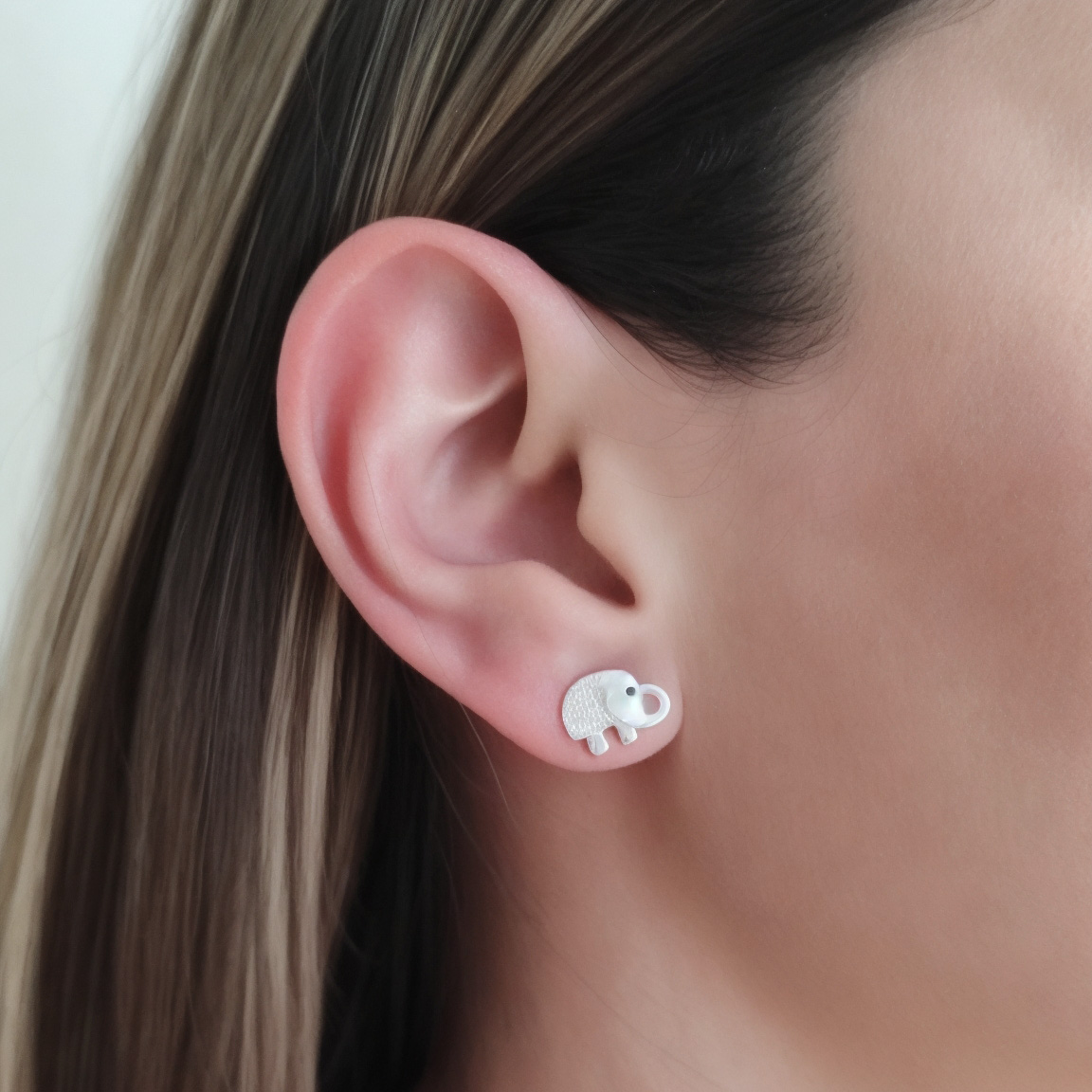AROS ANDREA COGGIOLA JOYAS ELEFANTE PLANO CIRCÓN PLATA FINA 925 - 3