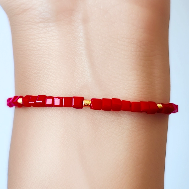 PULSERA CUBO CRISTAL EN COLOR ROJO MOSTACILLA ENCHAPADO ORO 18K - 3