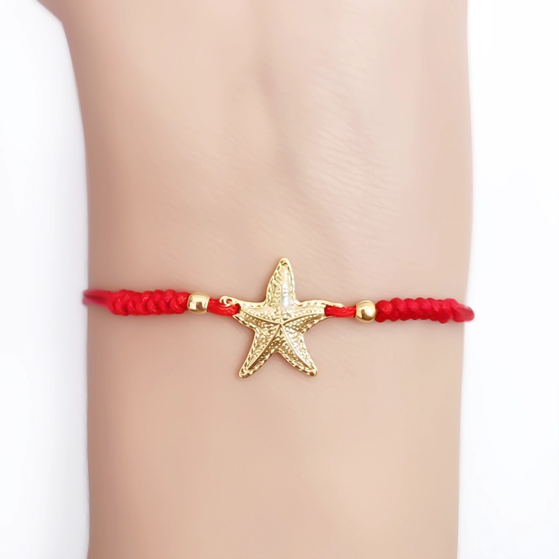 PULSERA ESTRELLA DE MAR SATINADA ENCHAPADA ORO 18K CORDON ROJO - 2