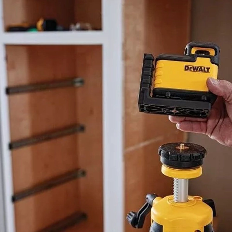 NIVEL LASER DEWALT VERDE LINEA CRUZADA 1H1V 360° DW03601CG - 3