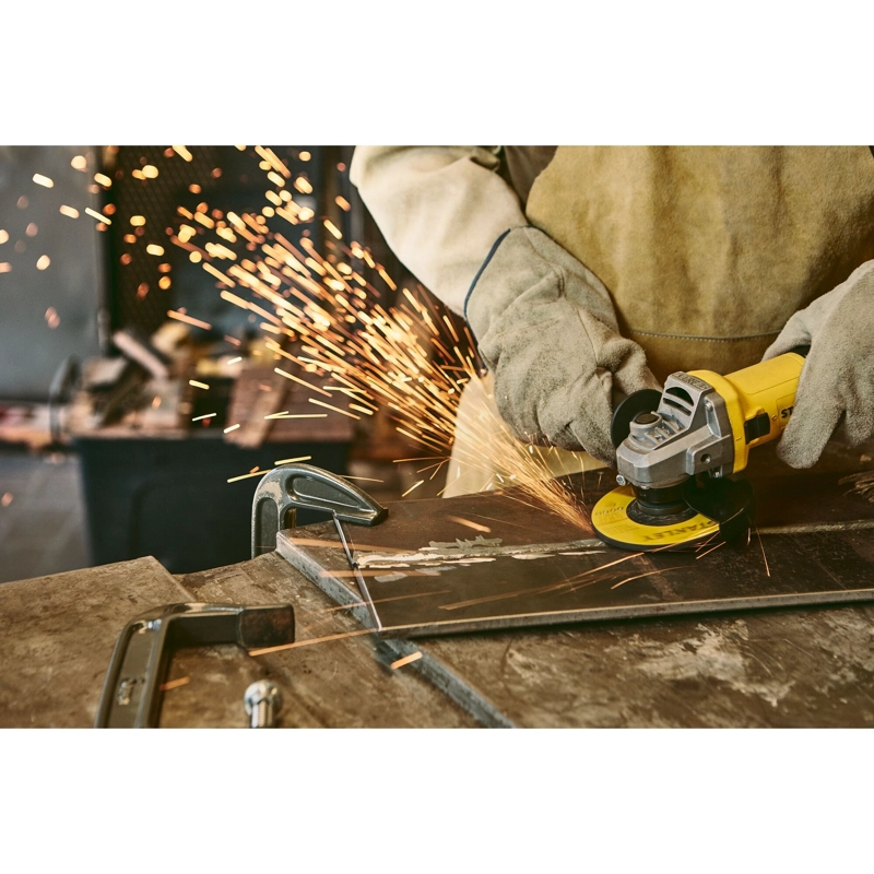 ESMERIL ANGULAR STANLEY 4 1/2 750 W STGS7115-B2C - 8
