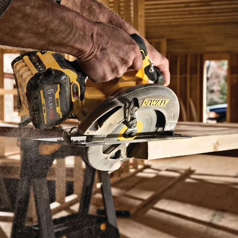 KIT SIERRA CIRCULAR DEWALT INAL. 71/4' 60V + 2 BAT 6A+CARG. - 7