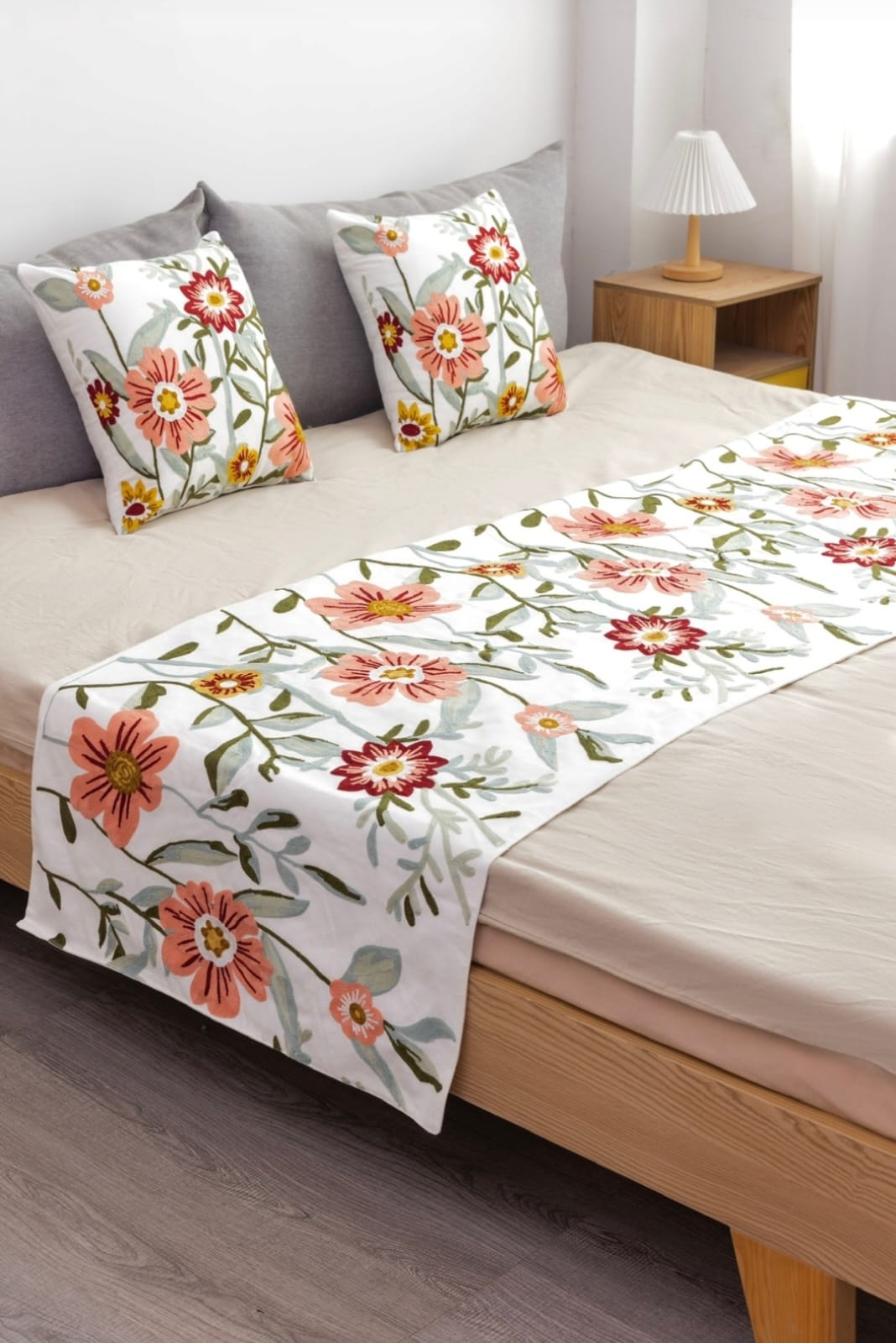 PIECERA ANGELES DEL HOGAR BORDADA 2 PLAZAS KING 210 X 70 CM - 1