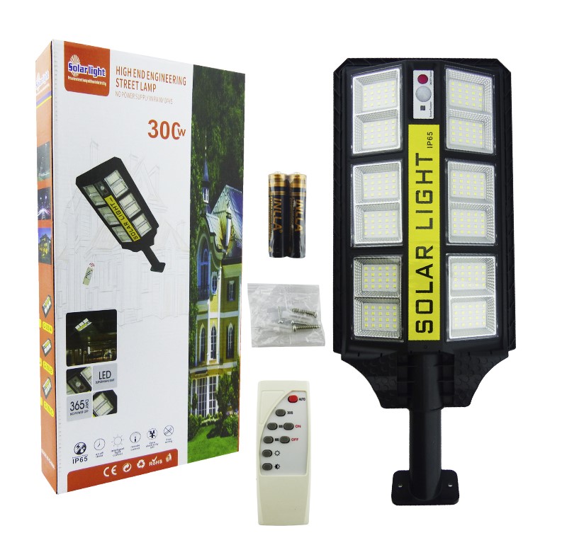 FOCO CON BRAZO SOLAR 300W 240 LED 12 PLACAS PVC CON CONTROL SENSOR 21X40CM EN CAJA - 3
