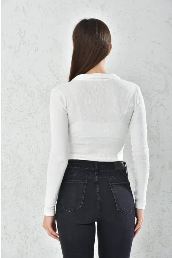 POLERON POLO MUJER CROP TOP NEGRO AJUSTADO - 4
