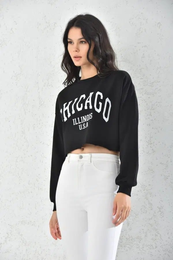 POLERON CROP TOP MUJER NEGRO CON CAPUCHA - 1
