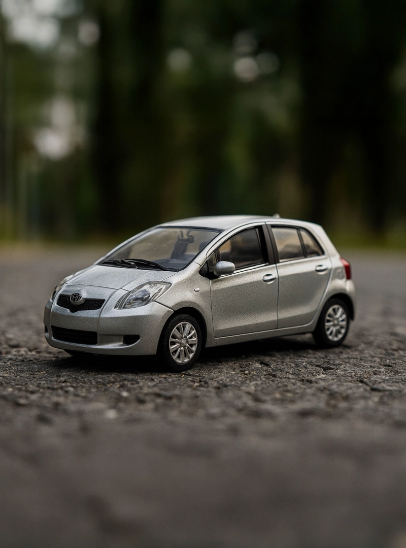 AUTO TOYOTA YARIS S ESCALA 1:43 - WELLY - 7