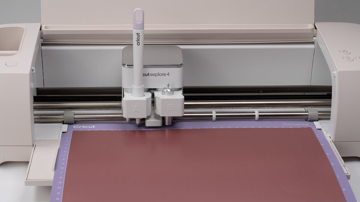 TAPETE DE CORTE STRONG GRIP 12 X 12 PULG CRICUT MORADO - 2