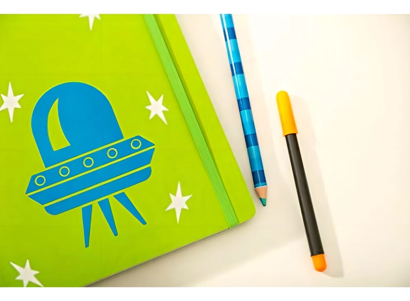 ROLLO DE VINILO BRILLANTE (30,5 X 122 CM) CRICUT - 9