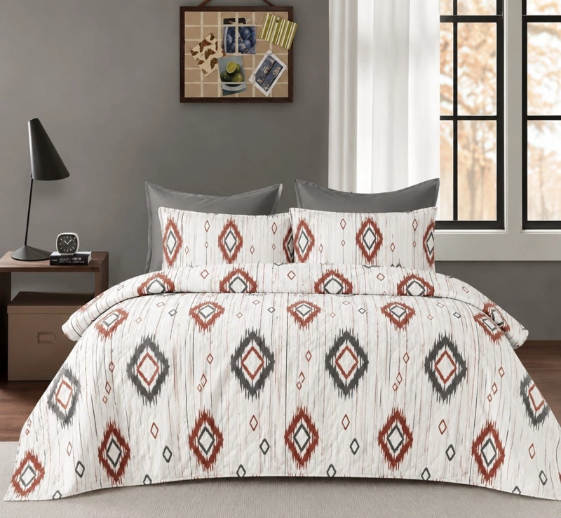 COBERTOR QUILT DE VERANO 2 PLAZAS CUBRECAMAS BLANCO DISEÑO DE ROMBOS GRIS Y BURDEO - 2