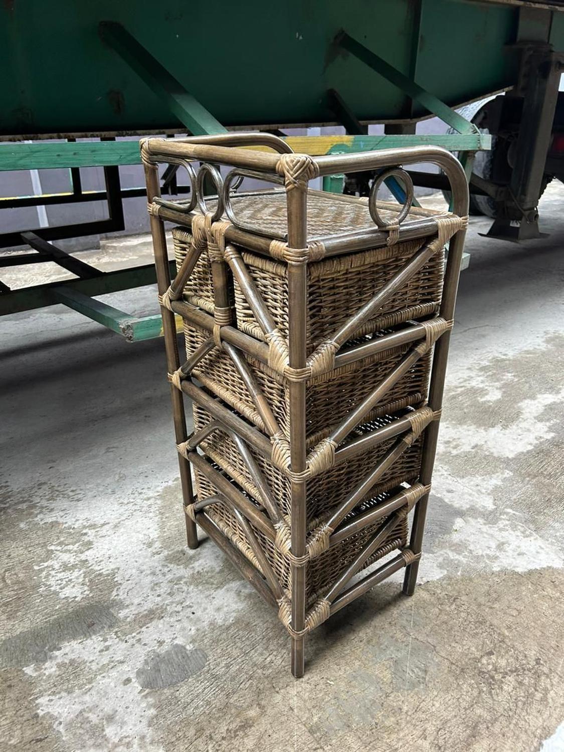 REPISA DE RATTAN NATURAL - 5