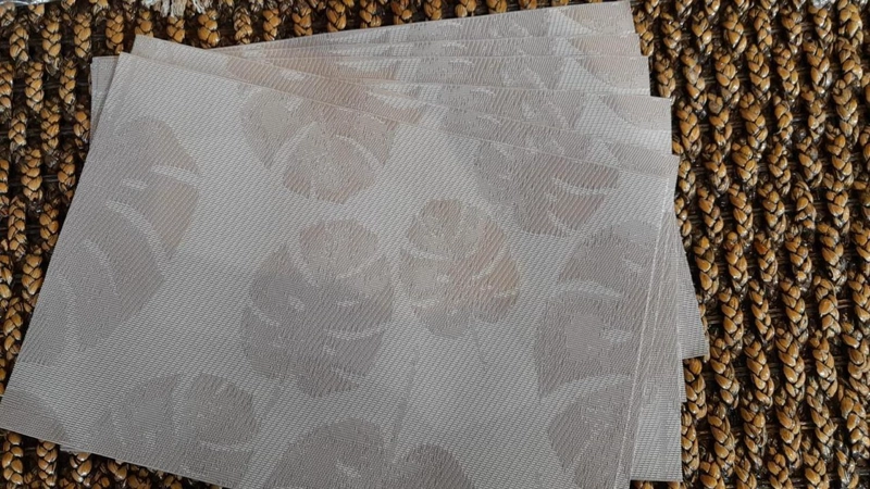 SET DE 6 INDIVIDUALES LIMPIABLES HOJA BEIGE - 1