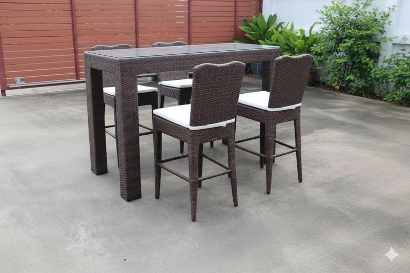 BAR RATTAN POLIVINILICO CON 4 SILLAS - 2