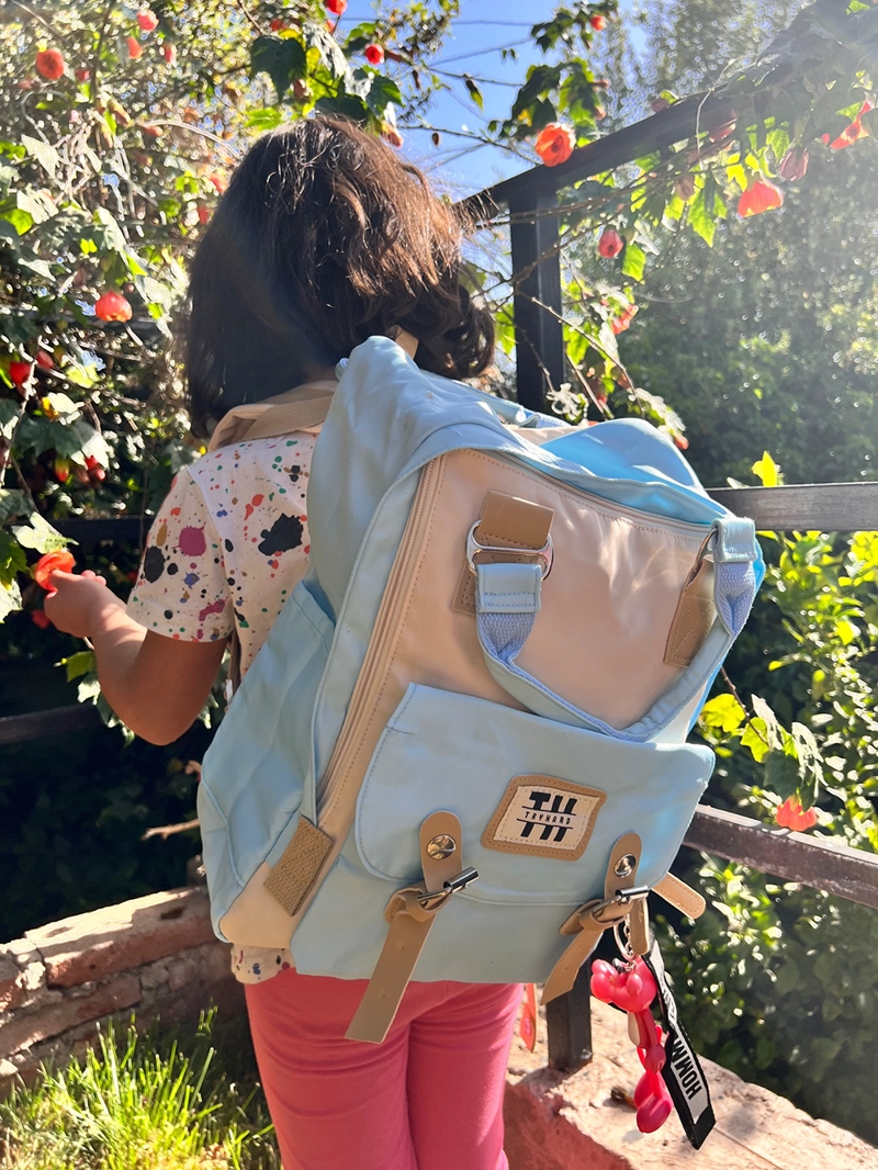 MOCHILA FEMENINA DISEÑO CLASICO A PRUEBA DE AGUA 37 LITROS - 2