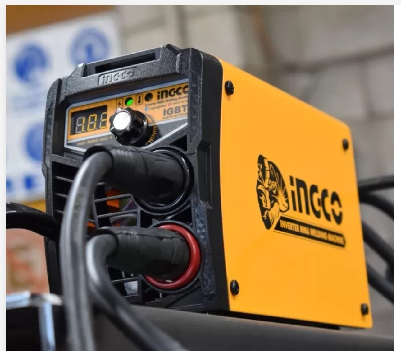 SOLDADORA INGCO INVERTER ELÉCTRICA 130 A MMA + MÁSCARA + ACC METAL - 4