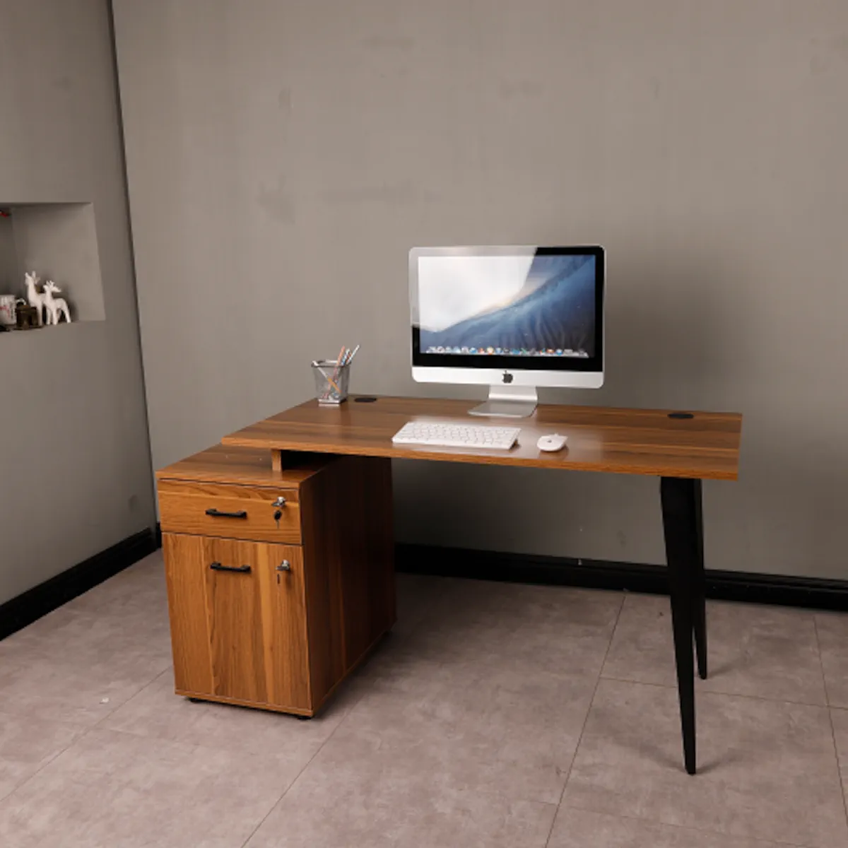 ESCRITORIO EJECUTIVO CRESCENDO EXPANDIBLE 120-140CM CAJONES CON LLAVE CAFE NOGAL Y PATAS DE METAL - 2