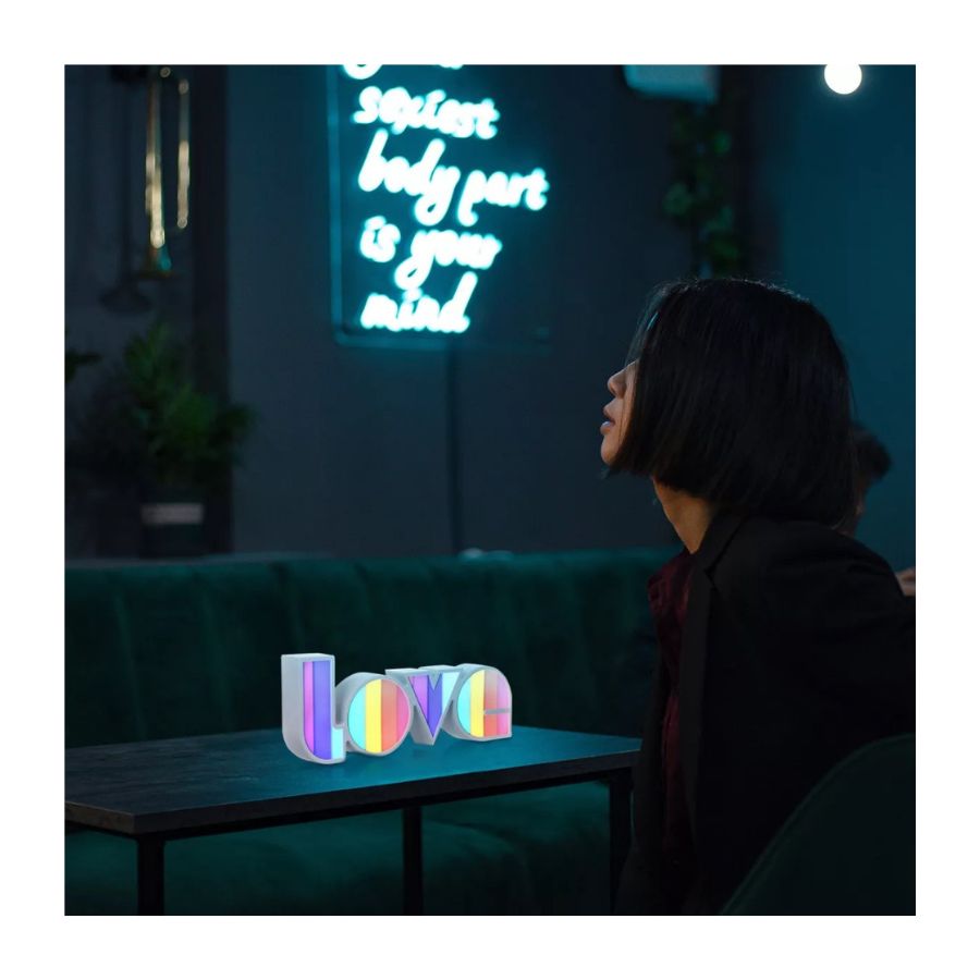 LAMPARA DE NOCHE DECORATIVA FRASE LOVE COLORIDA DE MESA - 2