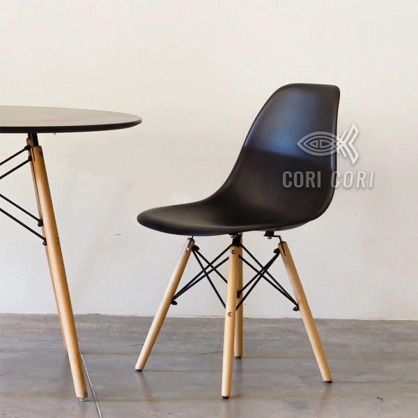 COMEDOR MESA EAMES 100CMS BLANCA + 4 SILLAS EAMES COLOR NEGRO - 3