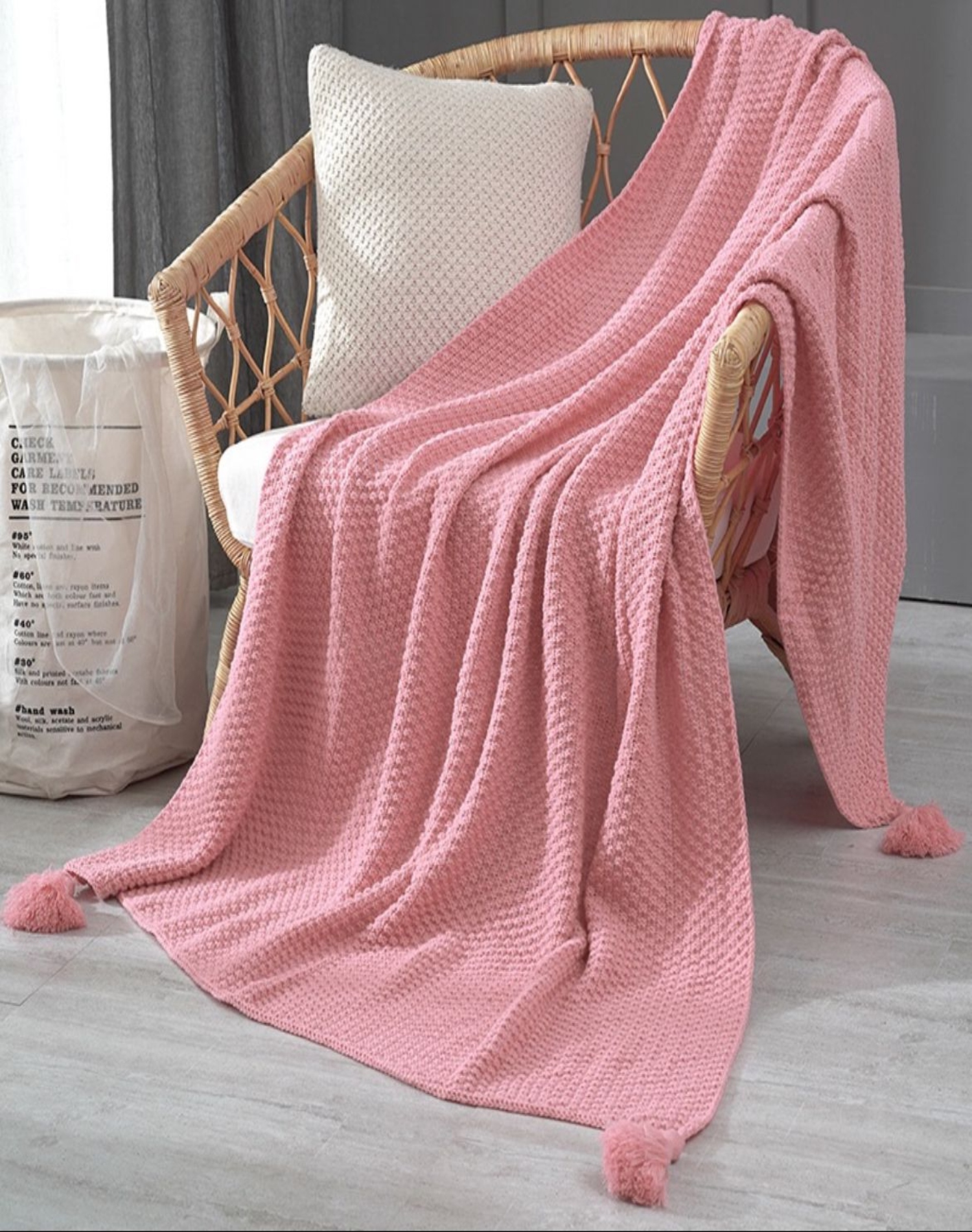MANTA SUAVE POMPONES ESTILO COMODIDAD D7 ROSA - 3