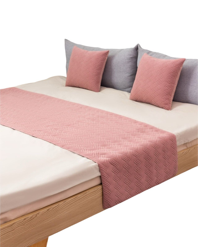 PIECERA DE CAMA DECORATIVA MODELO PLUSH ROSADO - 3
