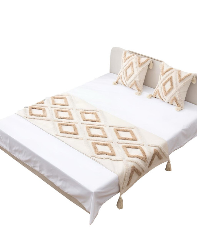 JUEGO DE PIECERA DE CAMA MAS 2 COJIN CON FUNDAS MODELO BOHO - 3