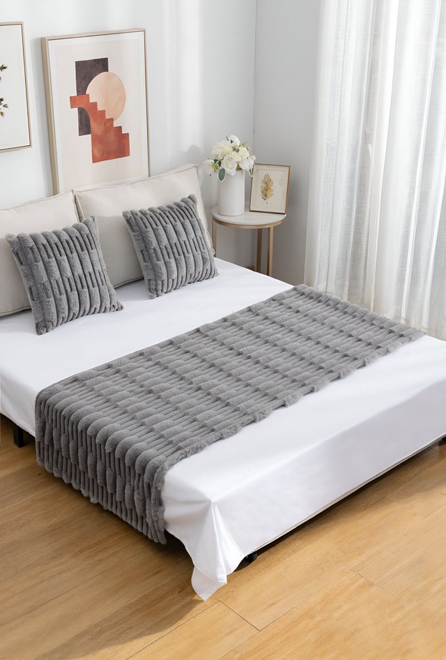 PIECERA DE CAMA DECORATIVA MODELO BAMBÚ GRIS - 1