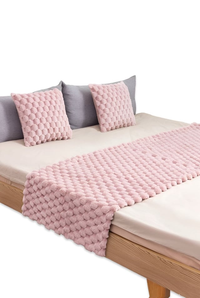 JUEGO DE PIECERA DE CAMA CON 2 FUNDAS MODELO PERLA ROSADO - 3