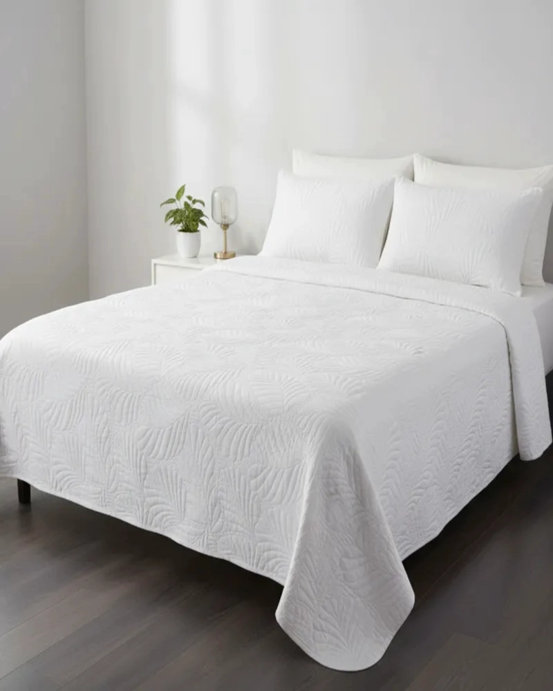 COBERTOR DE LUJO QUILT VERANO KING - SUPER KING BLANCO - 2