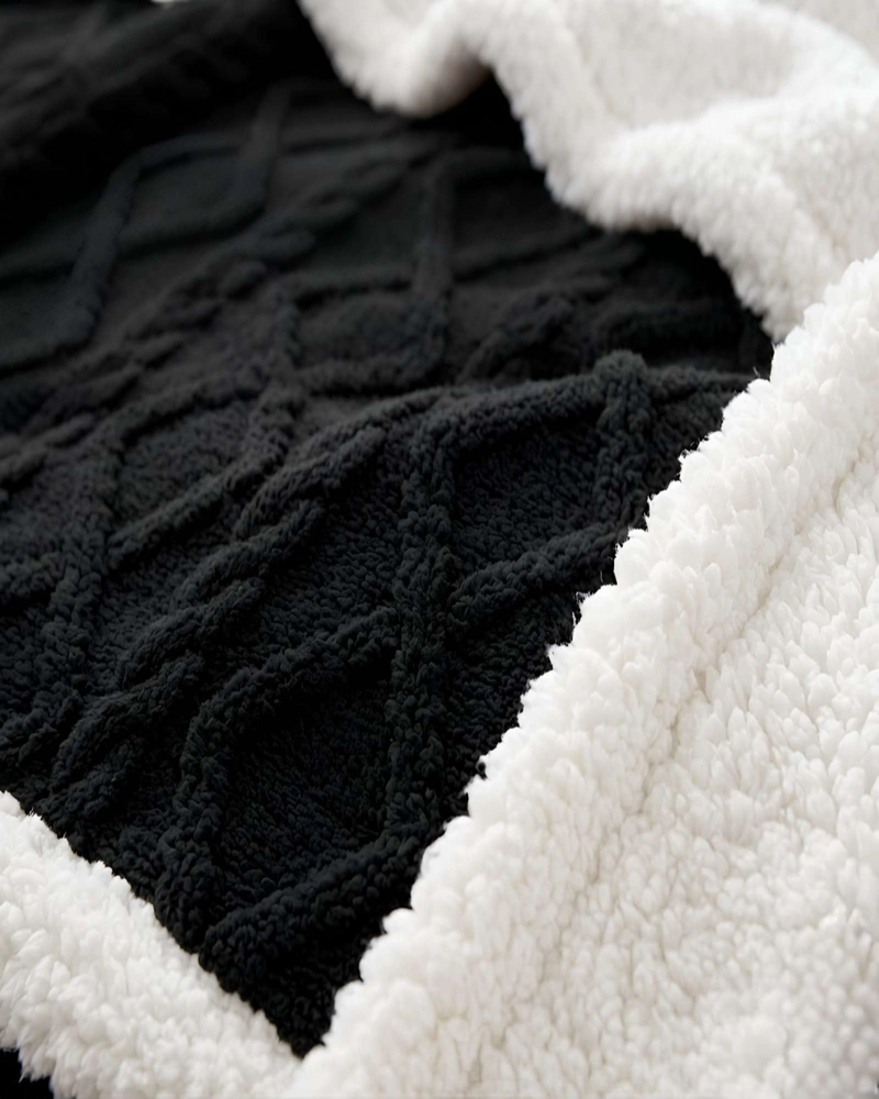FRAZADA SHERPA PREMIUM CON DISEÑO DE DIAMANTES 2 PLAZAS - 5