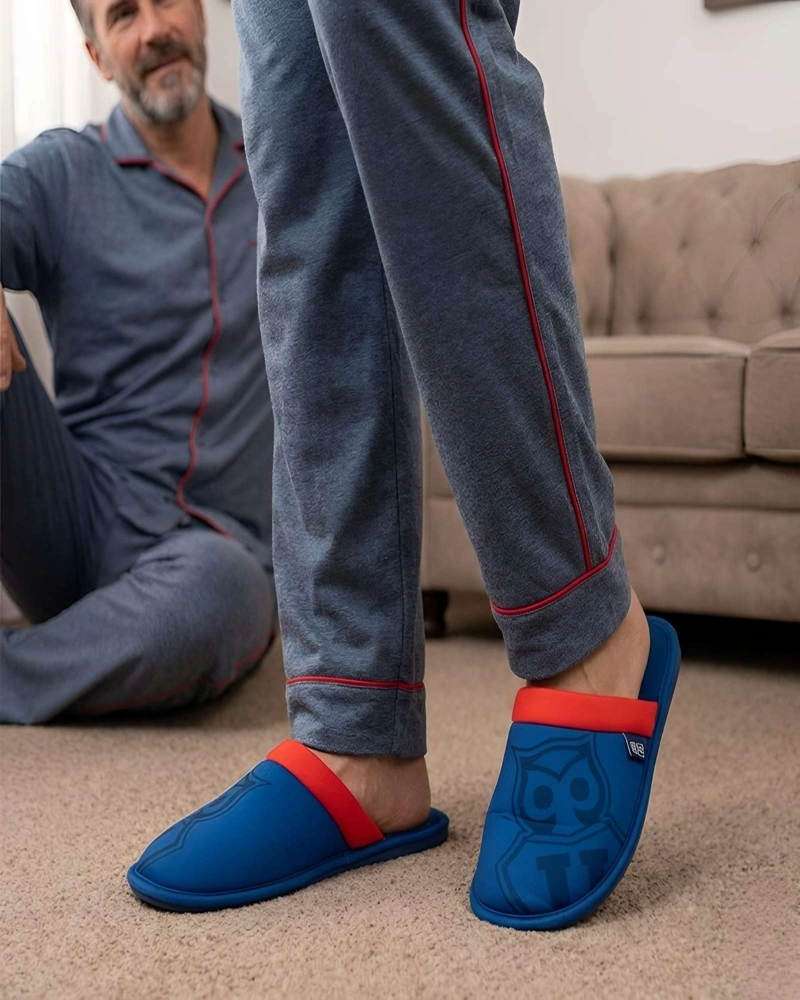 PANTUFLAS DE DESCANSO CLUB UNIVERSIDAD DE CHILE TALLA M - 1