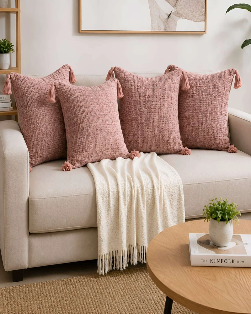 SET 2 FUNDAS DE COJIN CHENILLE SUAVE CON POMPONES 45X45 CM - 3