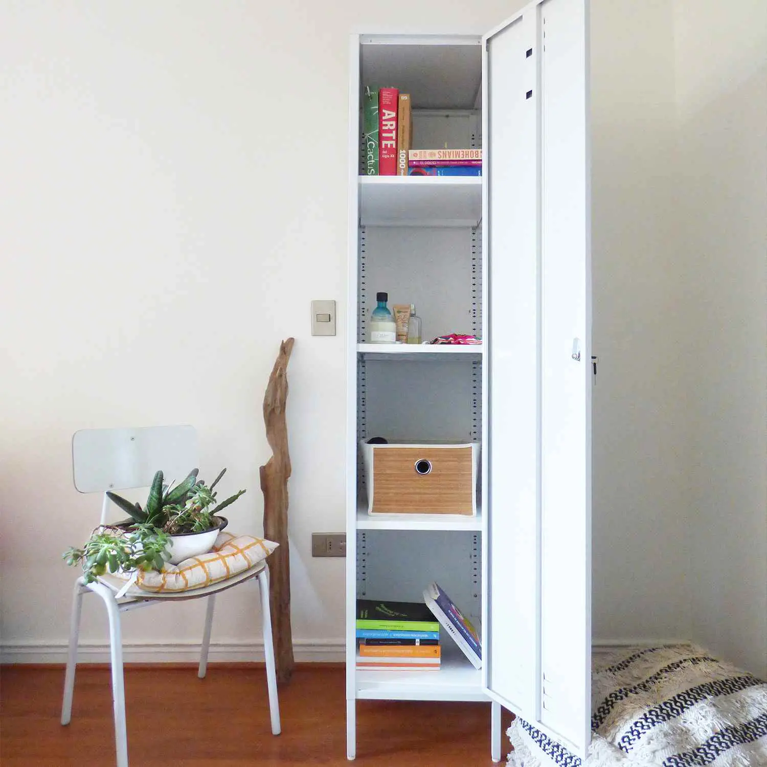 LOCKER CASA METALICO CON LLAVE REPISAS REGULABLES Y COLGADOR COLOR BLANCO MOBITAT - 5