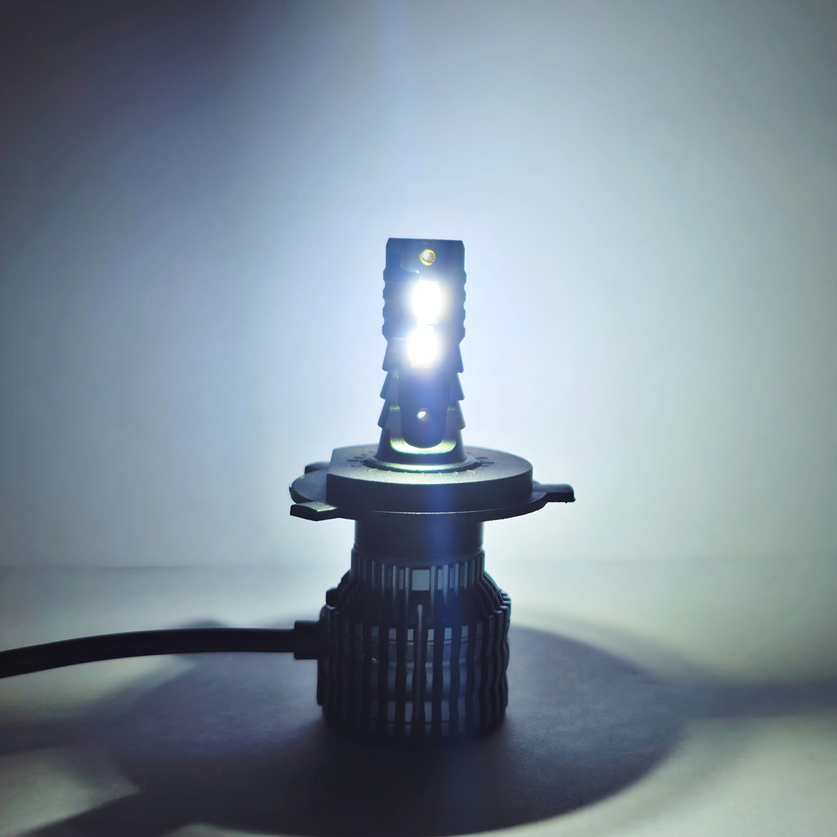 AMPOLLETA R15 TURBO LED RYC 28000LM LUZ POTENT 8/48V 9004 - 3