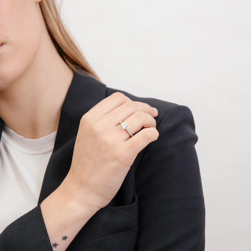 ANILLO DE COMPROMISO MINIMALISTA CON MOISSANITA DE 1 CT - 3