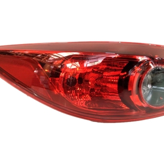 FAROL TRASERO IZQUIERDO SEDAN MAZDA 3 2015-2016 - 1