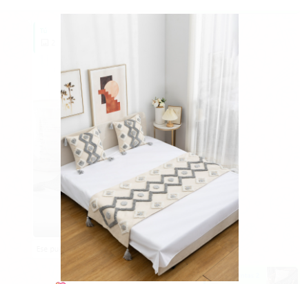 PIECERA BOHO CON BORLAS MÁS DOS FUNDAS DE COJÍN CAMA 2 PLAZAS Y KING 70X210CM - 1