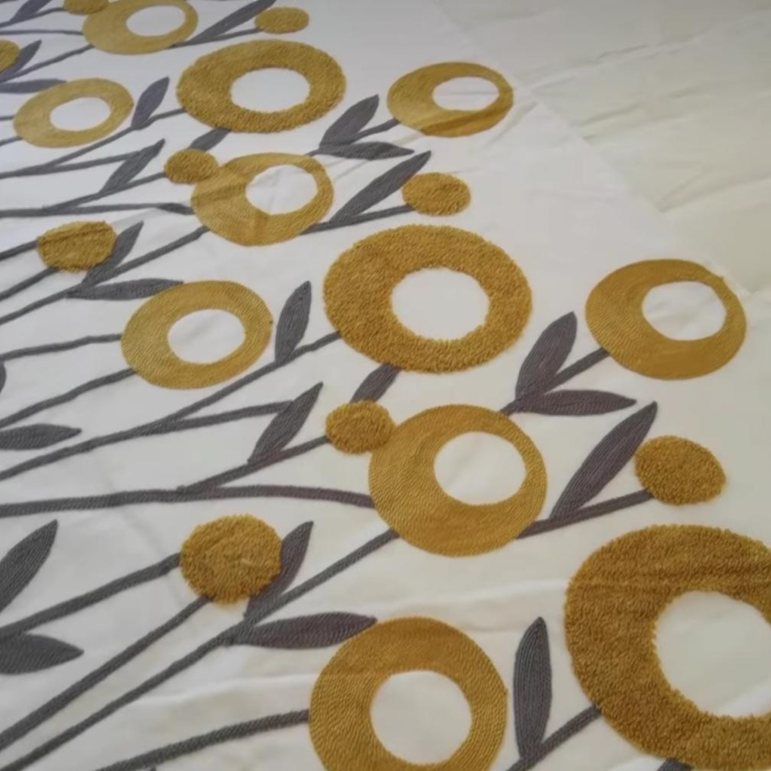 PIECERA BORDADOS 210 X 60 CM ALGODÓN BLANCO + 2 FUNDAS COJÍN - 4