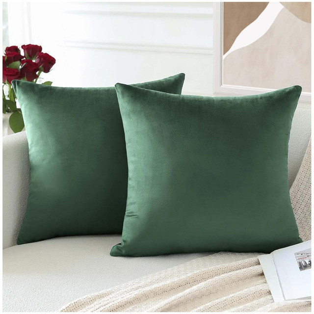 PACK DE 02 FUNDAS DE COJÍN DE TERCIOPELO SUAVE 45X45 MOD19 - 2